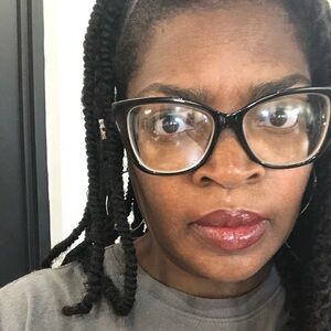 Meet your Posher, Yvette